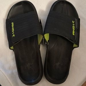 Sandals mens new size 7M AND1 adjustable velcro closure black man made cushioned